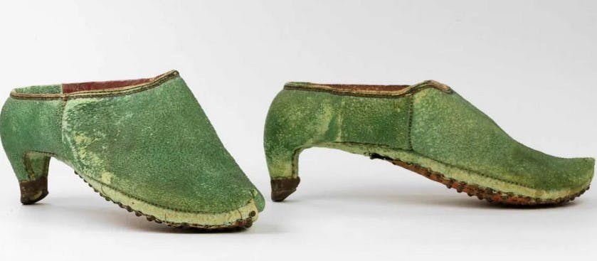 17th-century Persian shoes, traditionally worn by cavalry men
for stability when using bow and arrow on horseback