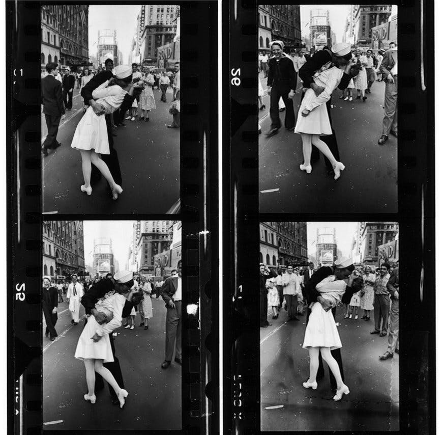 Photos taken by Alfred Eisenstaedt V-J Day 