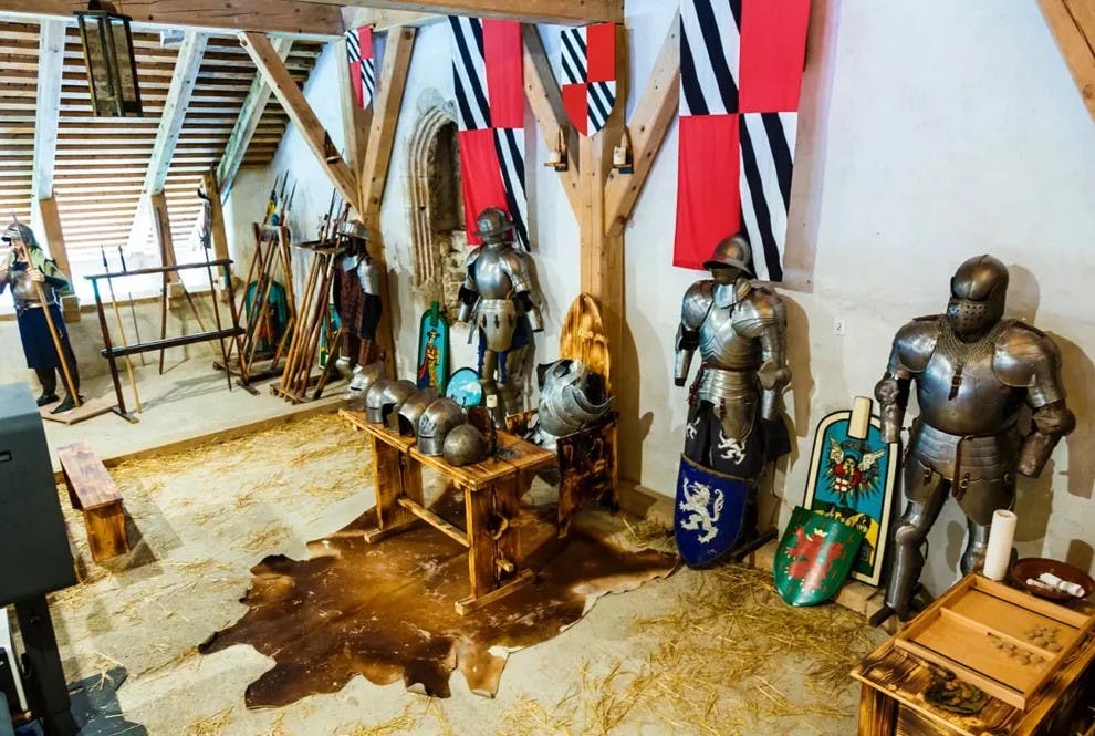 Predjama Castle. Photo: Mikel Bilbao / agefotostock / East New