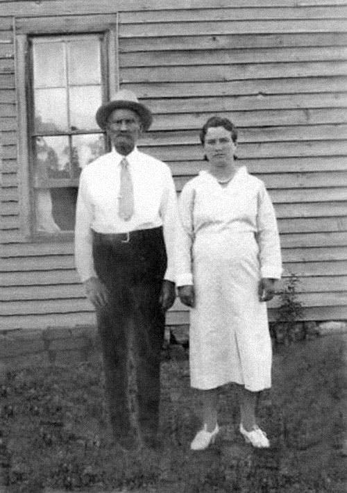 William Cantrell and his wife Maudie (later Hopkins) in 1936. Their ages, about 88 and 21.
